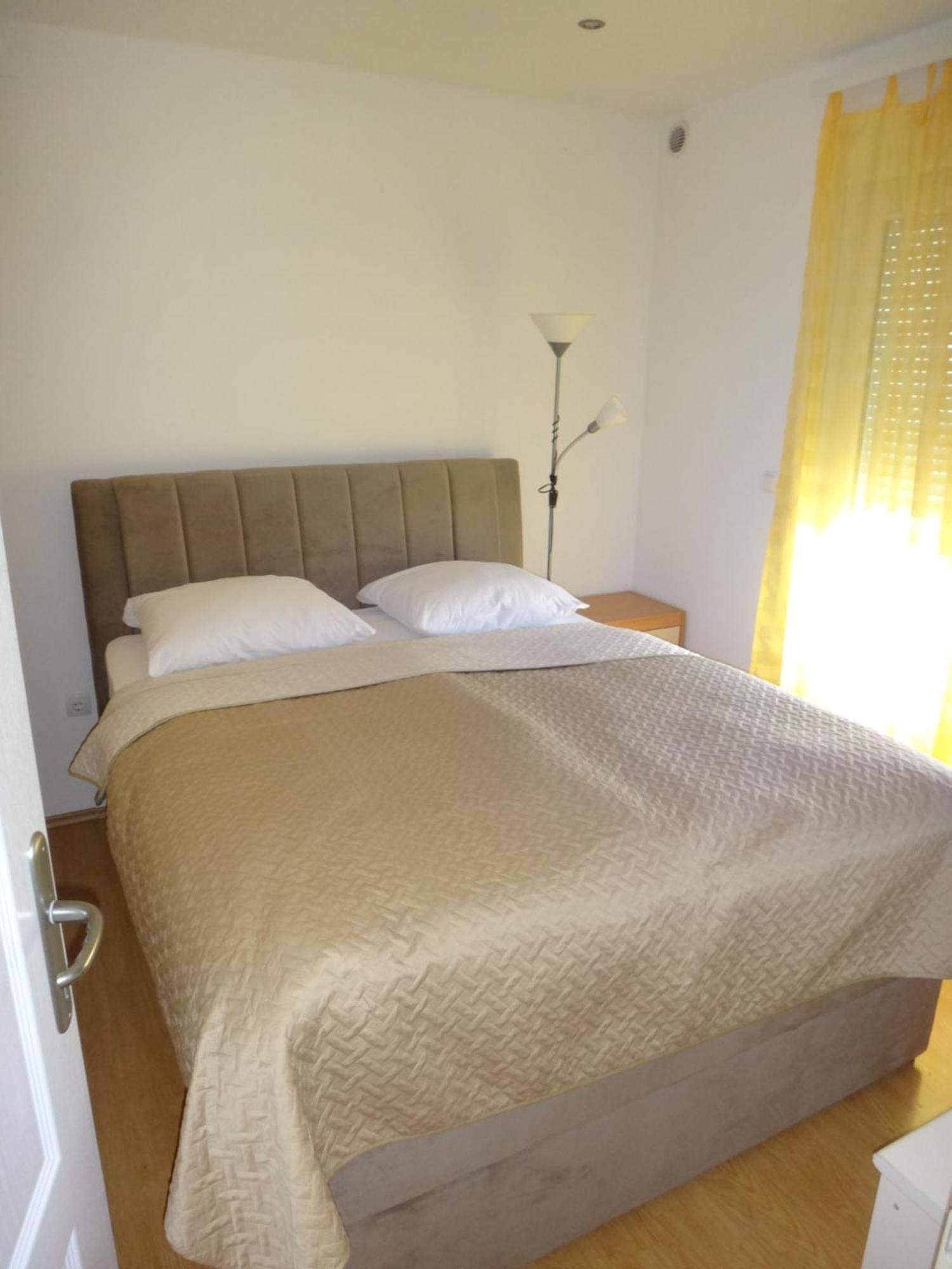 Ana-maria Apartment